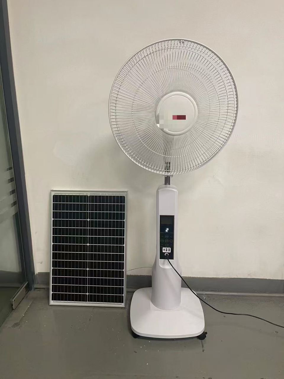 Ventilateur solaire rechargeable 9 Vitesses 18 pouces